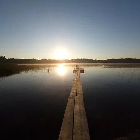 Huoneisto Talo Järven Rannalla *