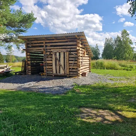 Talo Järven Rannalla * Reisjärvi