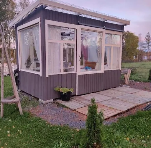 Talo Jaerven Rannalla Reisjärvi