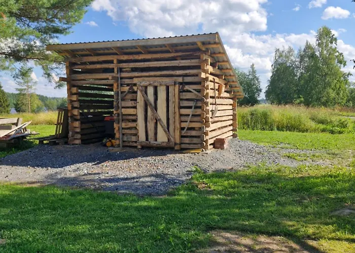 Talo Jaerven Rannalla * Reisjärvi