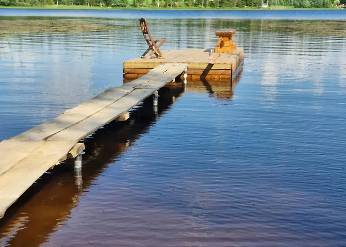 Talo Jaerven Rannalla *